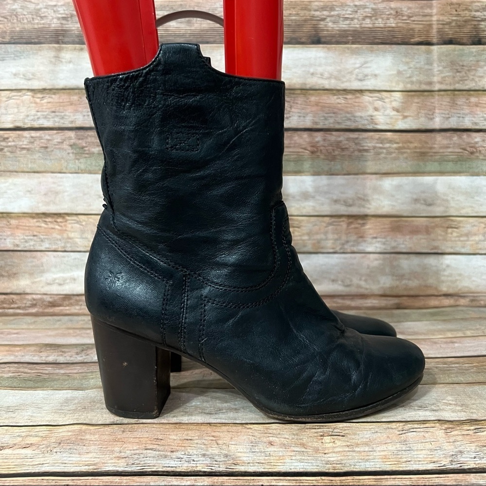 Frye Black Leather Carson Boots - Picture 3 of 10